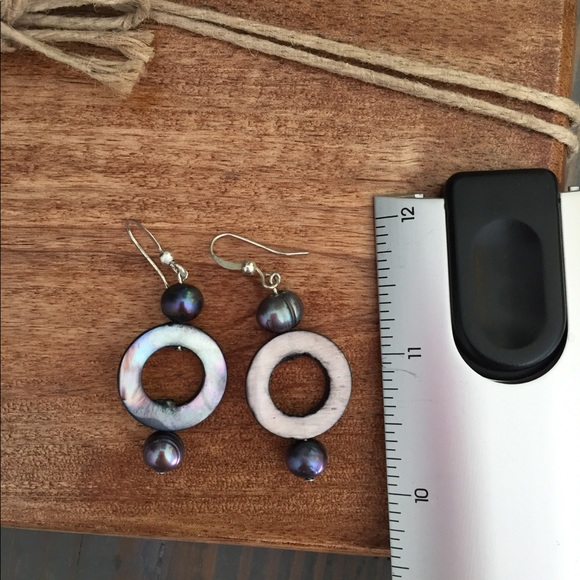 Gunmetal Gray Circle Earrings - Picture 4 of 4